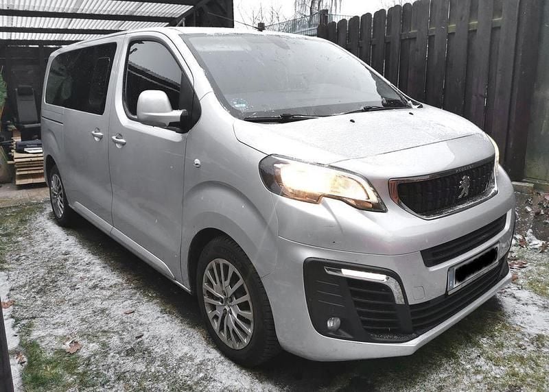 Silber Gebraucht 2017 Peugeot Traveller Van / Kleinbus | 24.750 € (Superpreis) - Bild 1/4