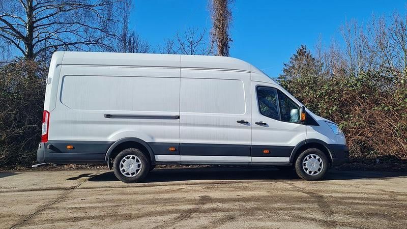Gebraucht Ford Transit 170 PS (125 kW) 2018 Weiß Van / Kleinbus