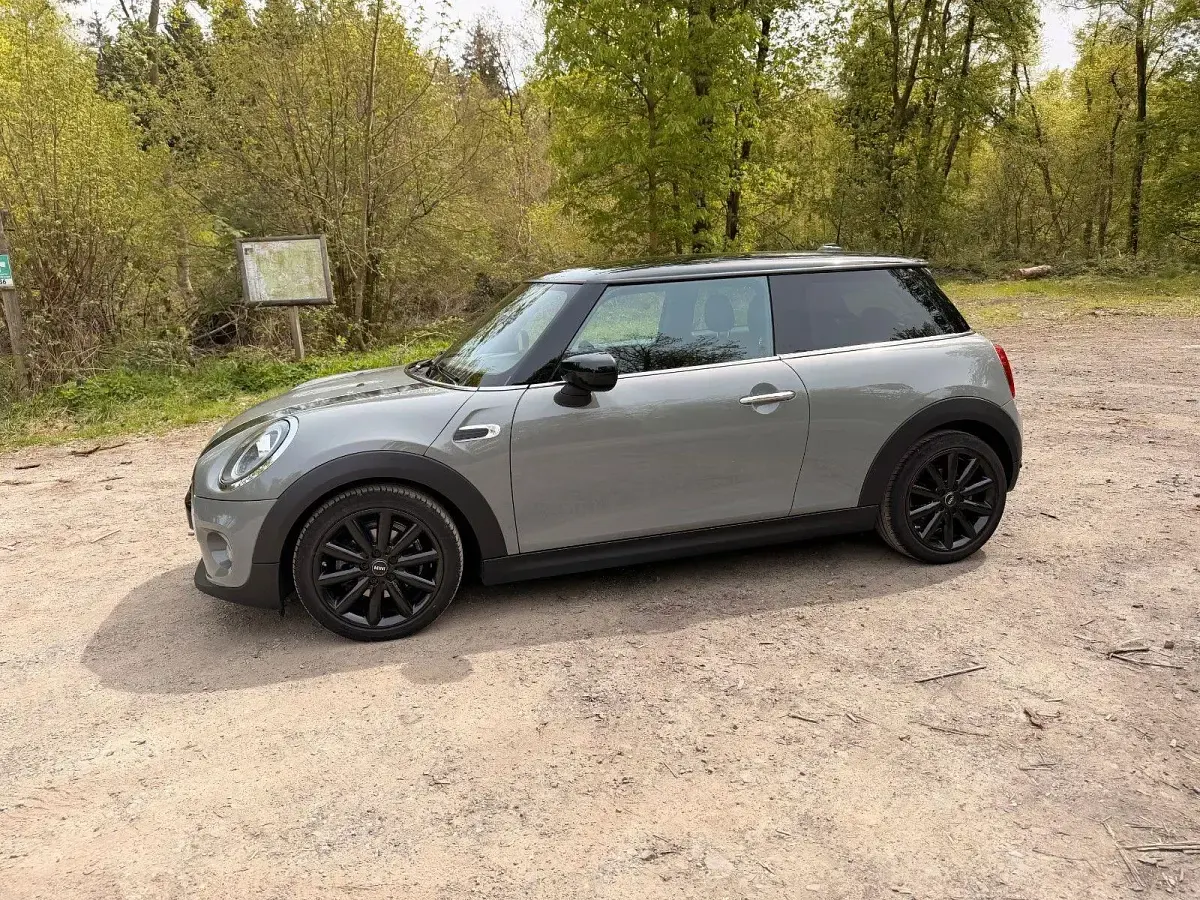Usado Mini Cooper 136 HP (100 kW) 2019 Cinzento Citadino