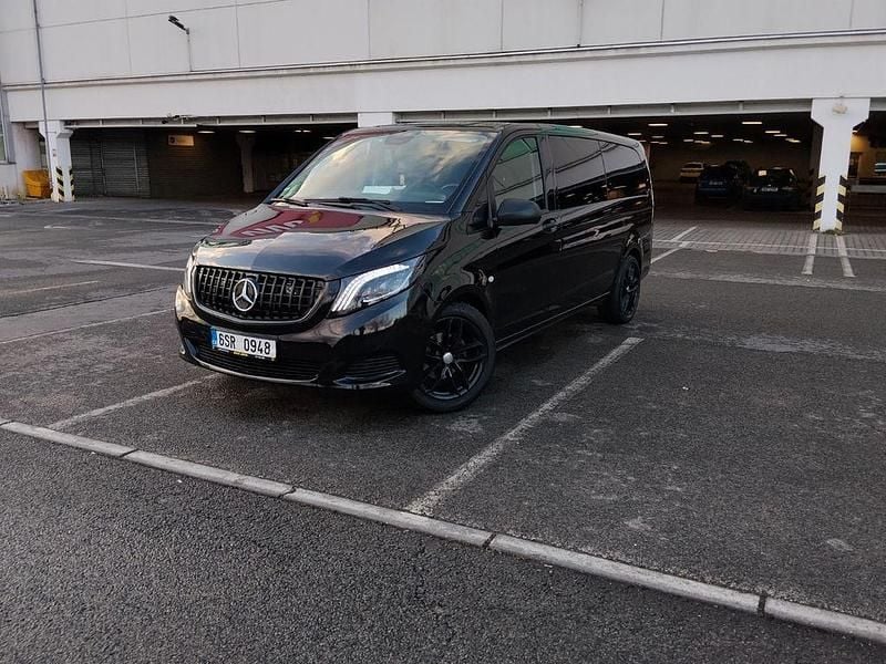 Second-hand Mercedes Vito 163 CP (119 kW) 2019 Negru Van