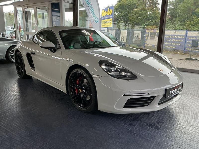 Grau Gebraucht 2019 Porsche Cayman S Sport Coupé | 64.990 € (Teuer) - Bild 1/4
