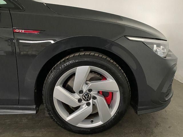 Gebraucht VW Golf VIII GTI 245 PS (180 kW) 2024 Uranograu Limousine