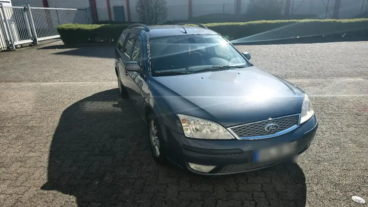 Gebraucht Ford Mondeo 170 PS (125 kW) 2005 Grau Kombi