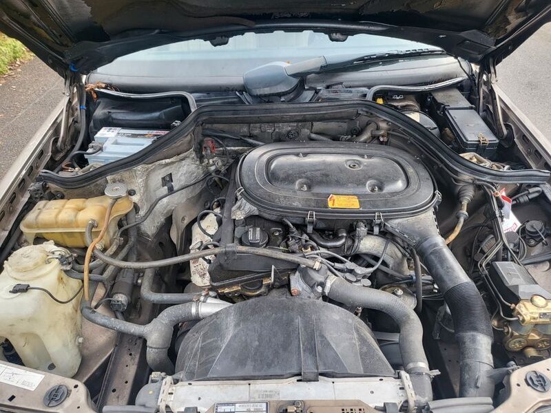 Gebraucht Mercedes E230 136 PS (100 kW) 1990 Braun Limousine