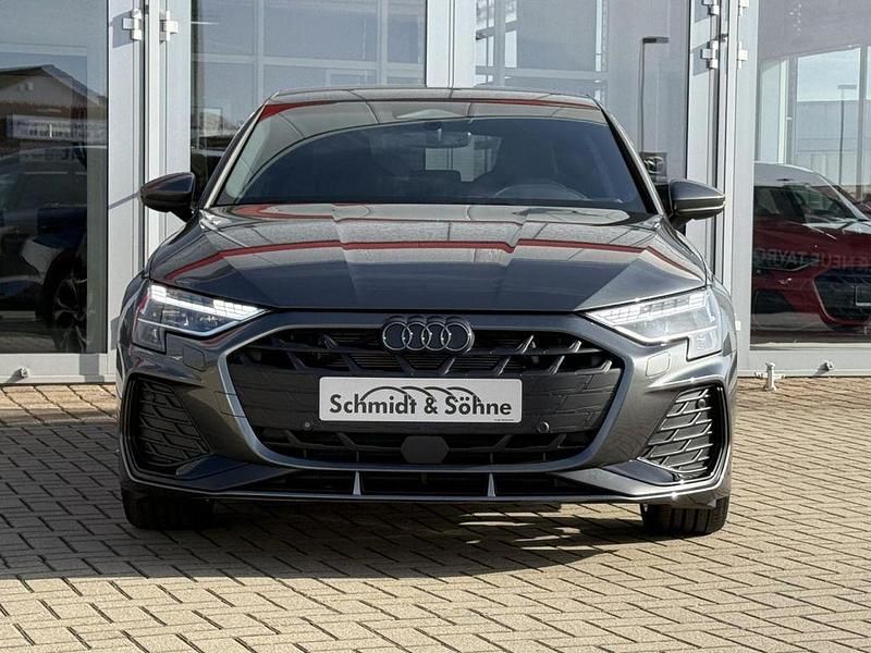 Neu Audi A3 S-Line 150 PS (110 kW) 2026 Grau Limousine