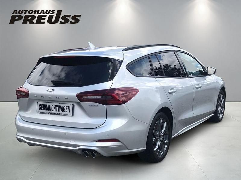 Gebraucht Ford Focus ST-Line 155 PS (114 kW) 2023 Silber Limousine