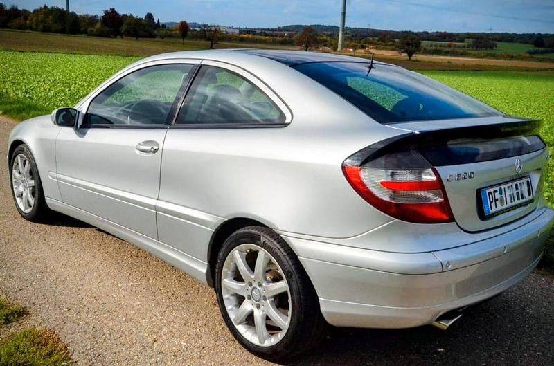 Gebraucht Mercedes CL220 150 PS (110 kW) 2008 Silber Coupé
