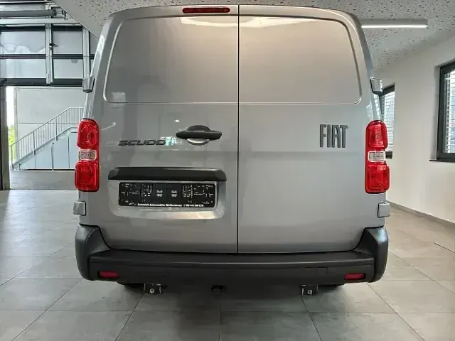 Neu Fiat Scudo 150 PS (110 kW) 2026 Maestro grau = silber Van
