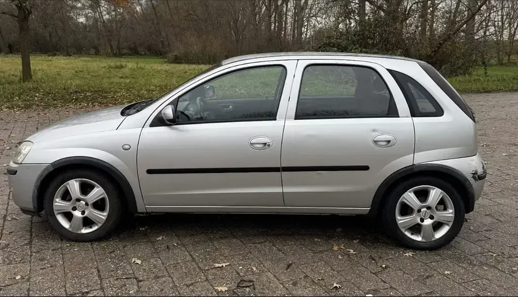 Gebraucht Opel Corsa Eco 60 PS (44 kW) 2004 Silber Kleinwagen