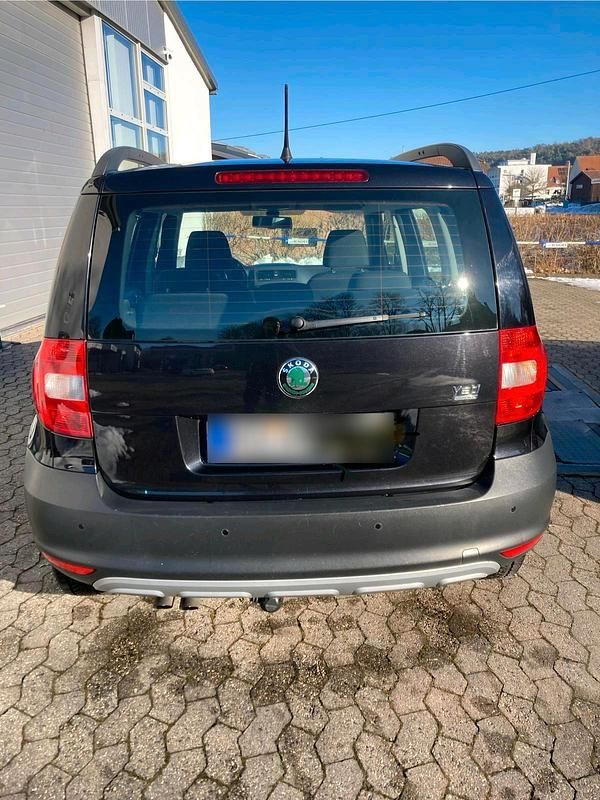 Gebraucht Skoda Yeti GreenLine 105 PS (77 kW) 2013 Schwarz SUV