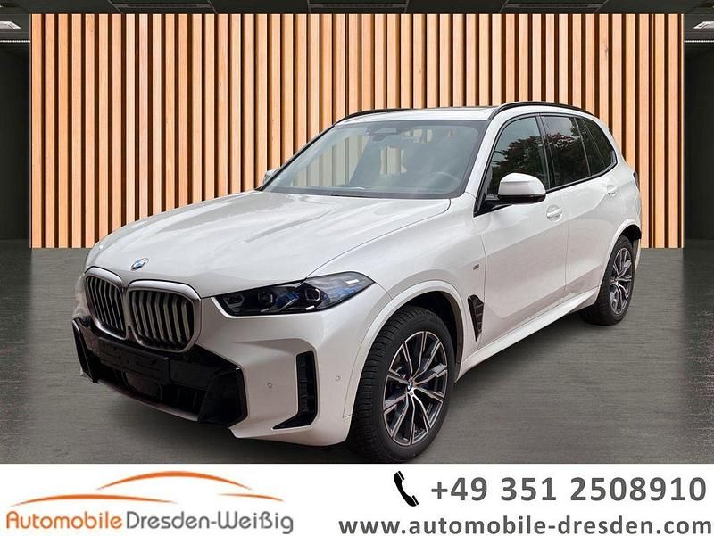 Weiß weiß (metallic) Gebraucht 2024 BMW X5 Shadowline SUV | 74.980 € (Fairer Preis) - Bild 1/3