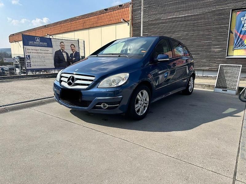 Gebraucht Mercedes B150 95 PS (69 kW) 2008 Blau Van / Kleinbus