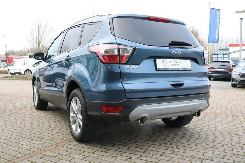 Gebraucht Ford Kuga Titanium 150 PS (110 kW) 2020 Blau SUV