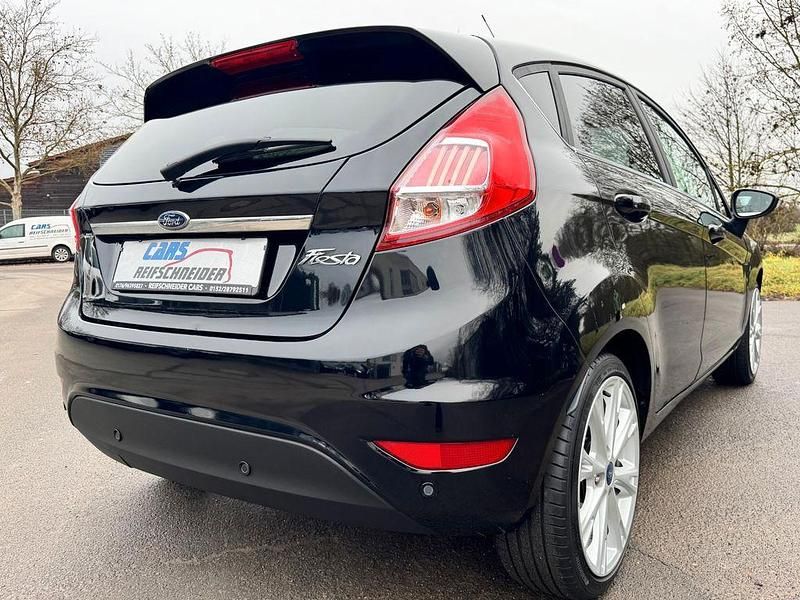 Gebraucht Ford Fiesta Titanium 95 PS (69 kW) 2016 Schwarz Limousine