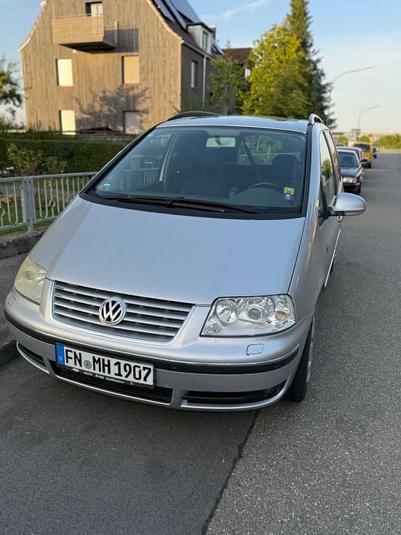 Grau Gebraucht 2005 VW Sharan Highline Van / Kleinbus | 1.790 € (Superpreis) - Bild 1/4