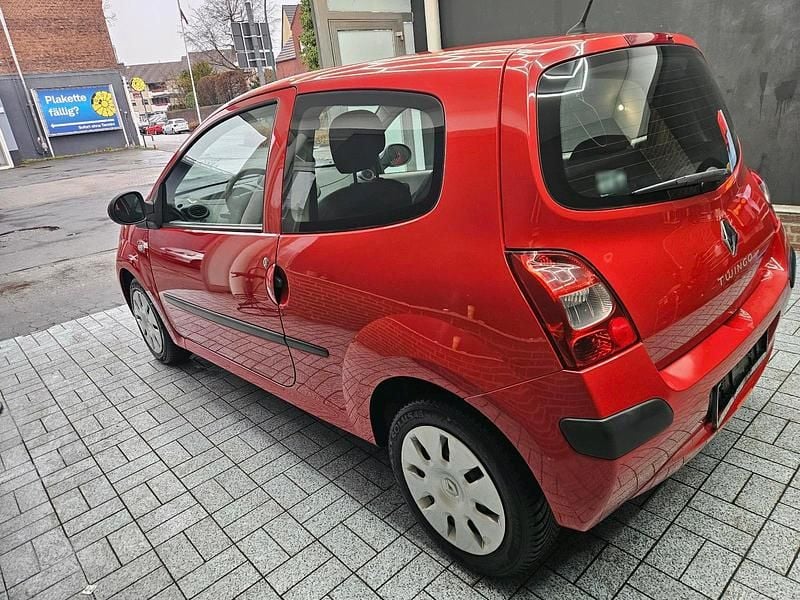 Gebraucht Renault Twingo 60 PS (44 kW) 2009 Rot Kleinwagen