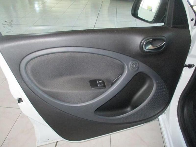 Gebraucht Smart ForFour Electric Drive 60 kW (82 PS) 2019 Weiß Limousine