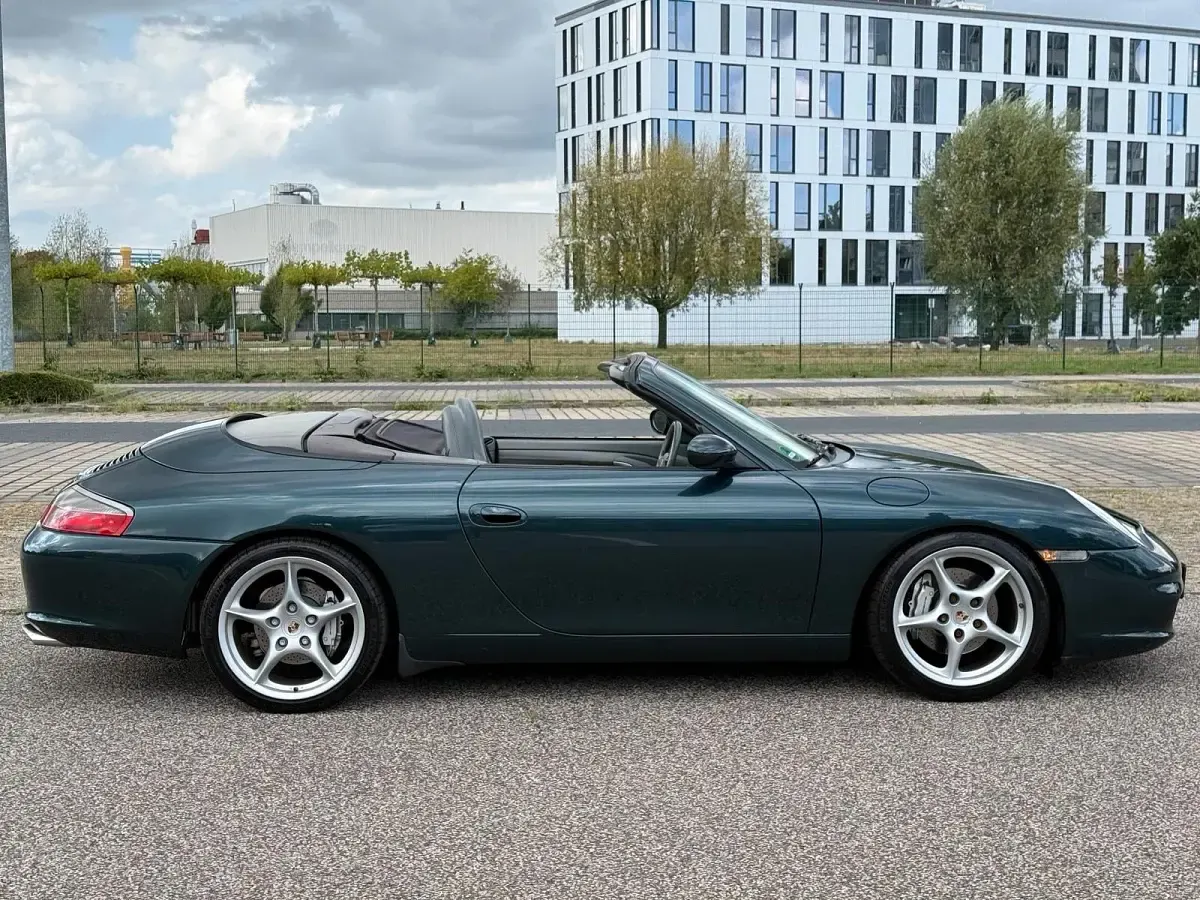 Gebraucht Porsche 911 Carrera 4 Cabriolet 320 PS (235 kW) 2003 Grün Cabrio