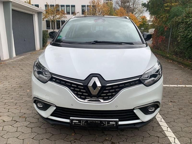 Weiß Gebraucht 2018 Renault Scénic IV Initiale Paris Van / Kleinbus | 12.999 € (Fairer Preis) - Bild 1/4