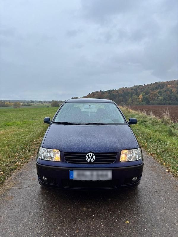 Blau Gebraucht 1999 VW Polo Kleinwagen | 1.550 € - Bild 1/4