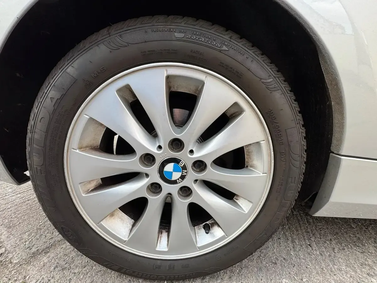 Gebraucht BMW 116 116 PS (85 kW) 2010 Silber Kleinwagen