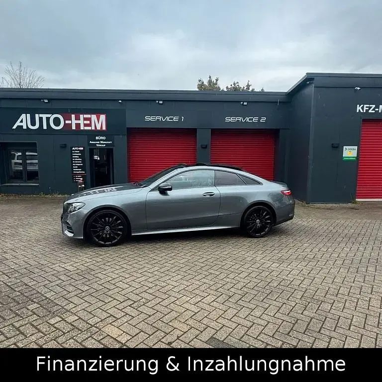 Gebraucht Mercedes E220 AMG 194 PS (142 kW) 2018 Grau Coupé