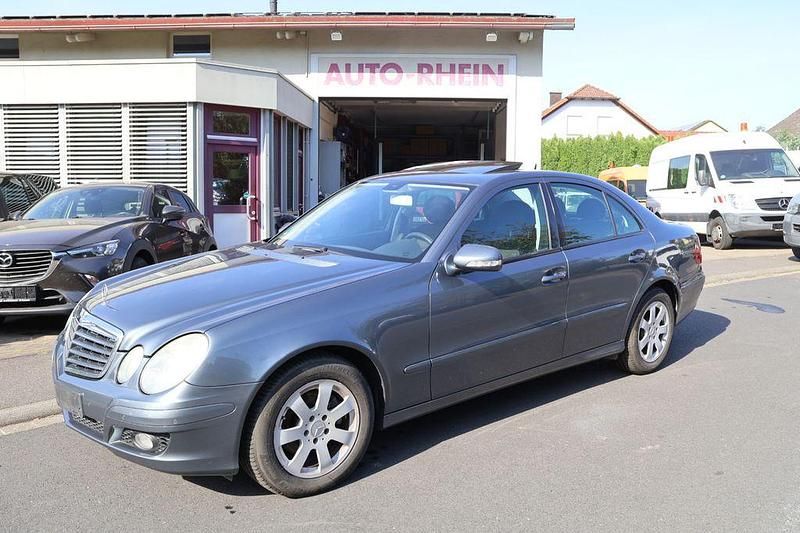 Grau Gebraucht 2006 Mercedes E200 Limousine | 4.400 € (Fairer Preis) - Bild 1/4