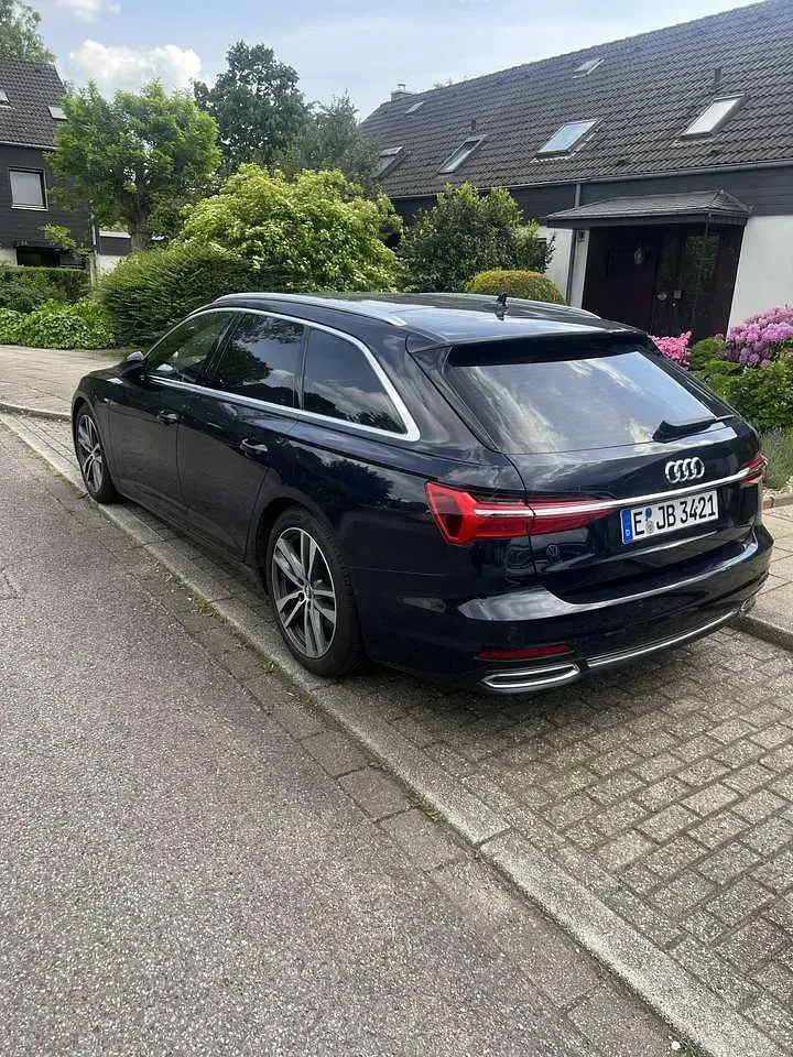 Gebraucht Audi A6 Sport 245 PS (180 kW) 2019 Blau Kombi
