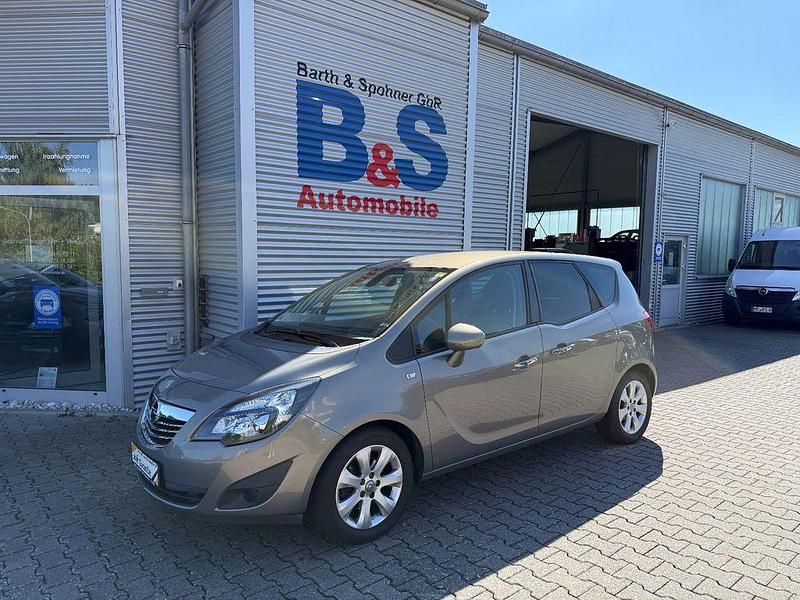 Braun Gebraucht 2010 Opel Meriva Innovation Van / Kleinbus | 5.990 € (Etwas zu teuer) - Bild 1/4