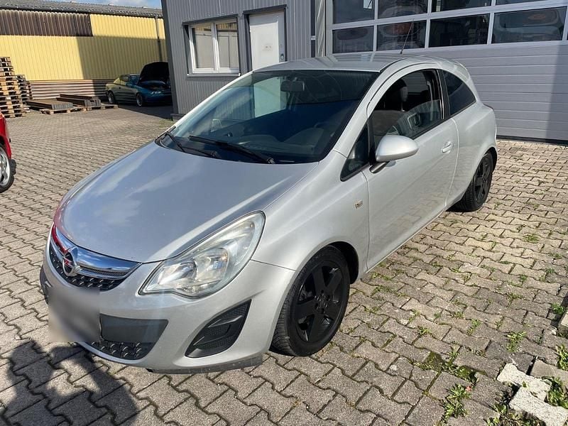Silber Gebraucht 2011 Opel Corsa Color Edition Kleinwagen | 2.150 € (Guter Preis) - Bild 1/4