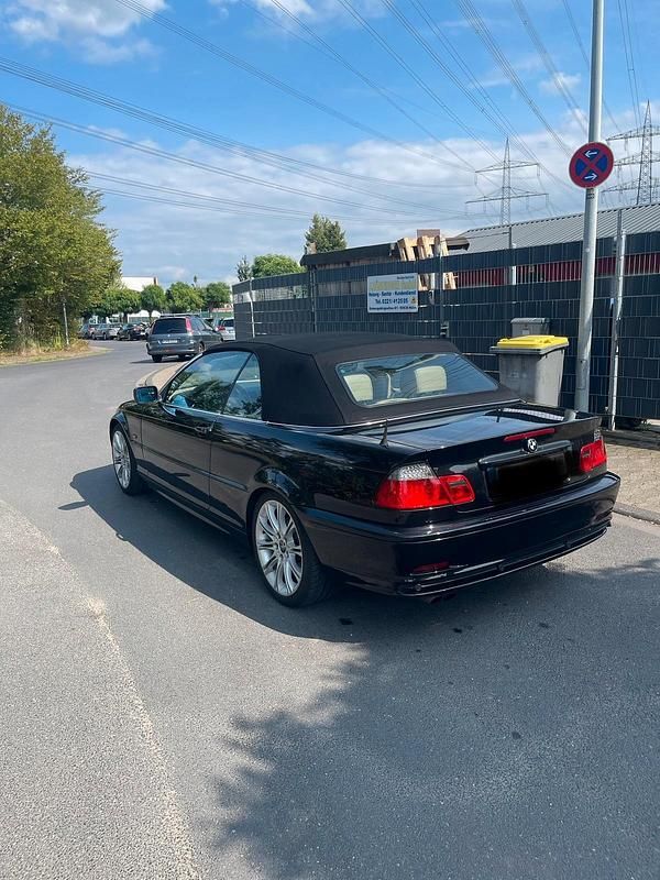 Gebraucht BMW 325 Cabriolet 192 PS (141 kW) 2001 Schwarz Cabrio