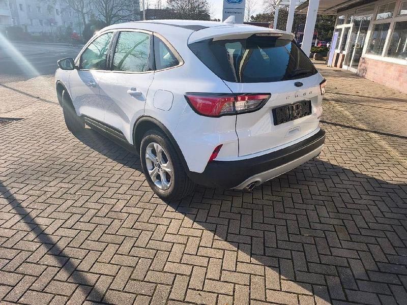 Gebraucht Ford Kuga Cool & Connect 224 PS (164 kW) 2023 Frostweiß SUV