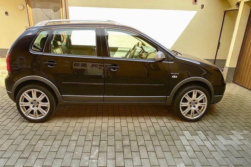 Schwarz Gebraucht 2005 VW Polo Cross Kleinwagen | 2.850 € (Teuer) - Bild 1/4
