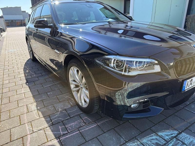 Gebraucht BMW 530 M Sport 258 PS (189 kW) 2016 Schwarz Kombi