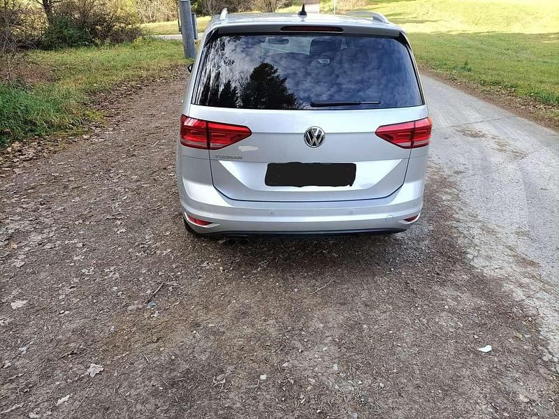 Gebraucht VW Touran 150 PS (110 kW) 2019 Silber Van / Kleinbus