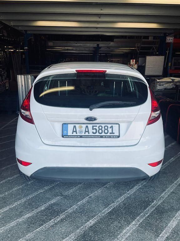 Gebraucht Ford Fiesta Trend 75 PS (55 kW) 2009 Weiß Kleinwagen