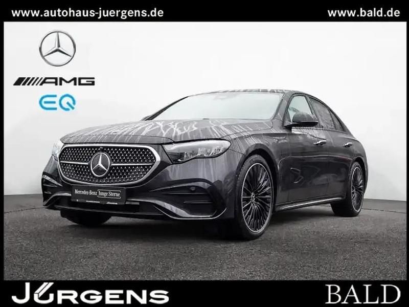 Gebraucht Mercedes E200 AMG 204 PS (150 kW) 2024 Grau graphitgrau metallic Limousine