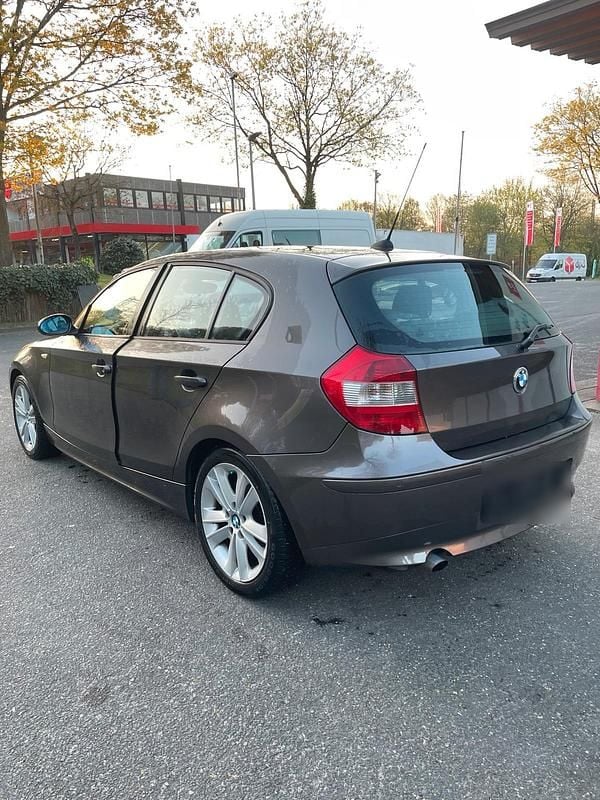 Gebraucht BMW 120 150 PS (110 kW) 2006 Braun Kleinwagen