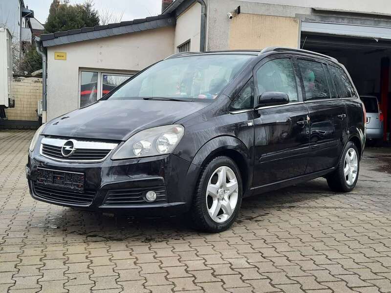 Schwarz Gebraucht 2006 Opel Zafira Cosmo Van / Kleinbus | 1.500 € (Guter Preis) - Bild 1/4