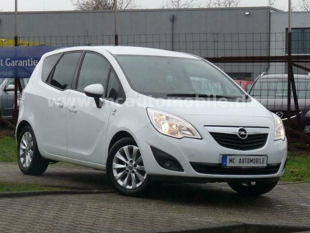 Gebraucht Opel Meriva 120 PS (88 kW) 2013 Weiß Van / Kleinbus