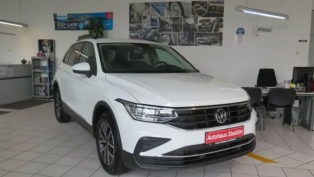 Gebraucht VW Tiguan Life 150 PS (110 kW) 2023 Weiß SUV