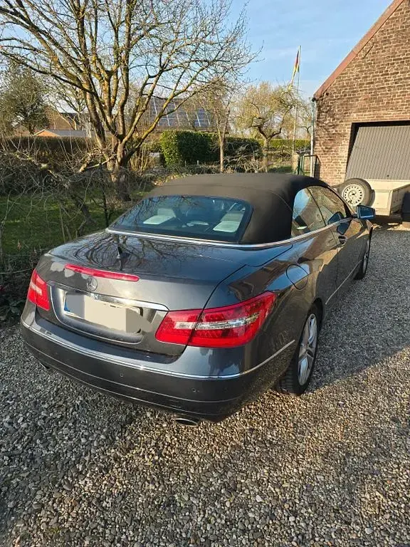 Gebraucht Mercedes E350 234 PS (172 kW) 2011 Grau Cabrio