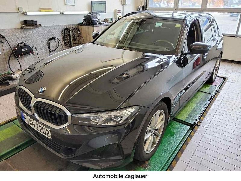 Schwarz Gebraucht 2022 BMW 320 Shadowline Limousine | 25.800 € (Superpreis) - Bild 1/4