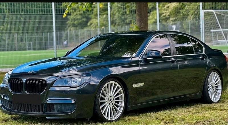 Schwarz Gebraucht 2009 BMW 750 Limousine | 7.500 € (Guter Preis) - Bild 1/4