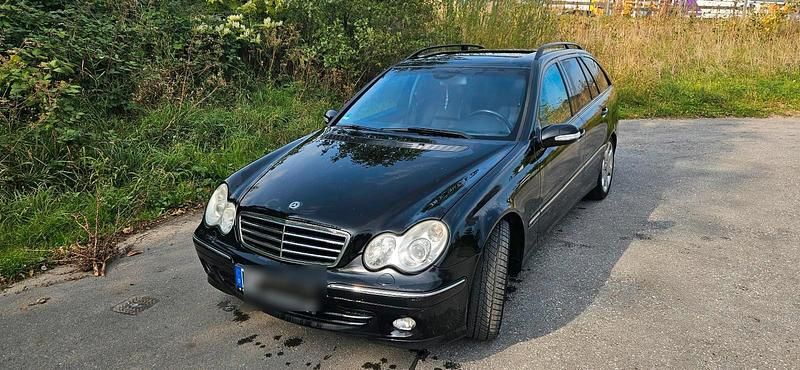 Schwarz Gebraucht 2004 Mercedes C200 Kombi | 1.200 € (Superpreis) - Bild 1/4
