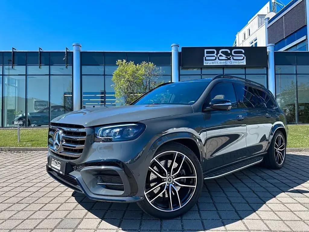 Gebraucht Mercedes GLS450 AMG 367 PS (269 kW) 2025 Grau SUV