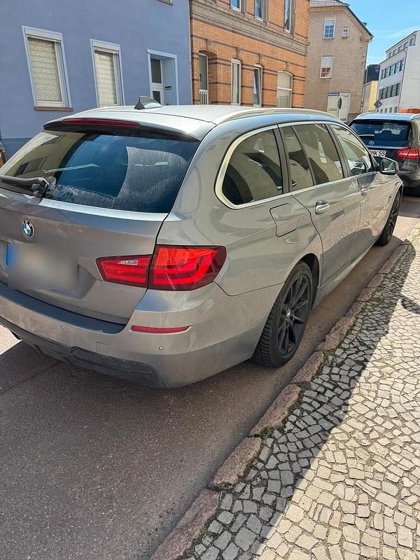 Gebraucht BMW 530 258 PS (189 kW) 2012 Grau Kombi