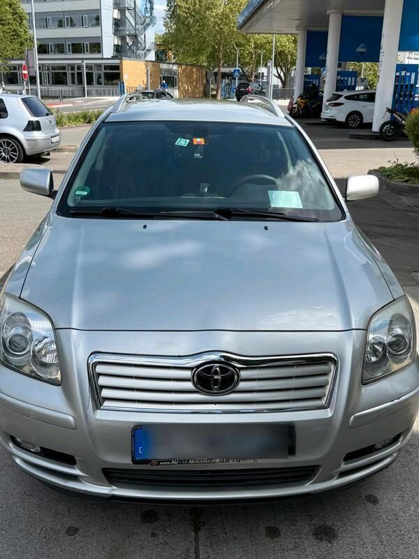 Grau Gebraucht 2006 Toyota Avensis T2 Kombi | 5.500 € - Bild 1/4