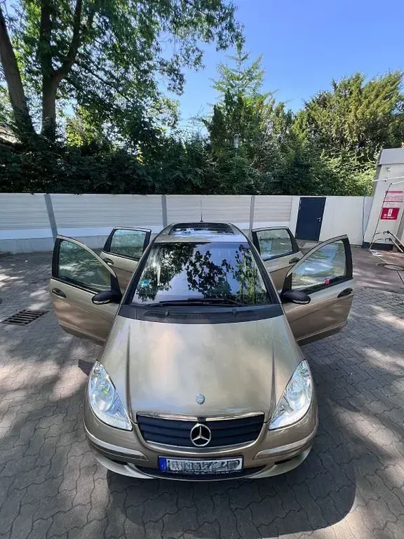 Gebraucht Mercedes A170 Classic 116 PS (85 kW) 2005 Beige Limousine
