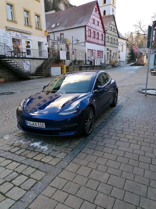 Blau Gebraucht 2019 Tesla Model 3 Performance Limousine | 29.490 € (Guter Preis) - Bild 1/4